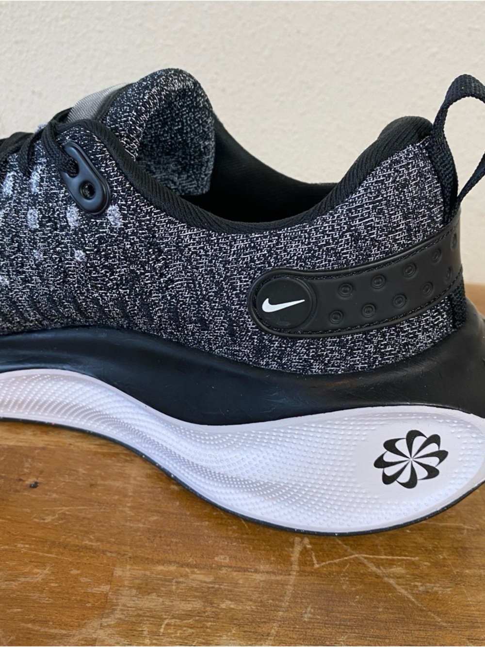 Nike ReactX Infinity Run 4 Running Shoes Black White Oreo - Women’s Size 10 - Picture 10 of 13
